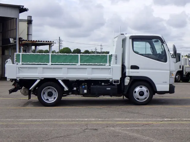 三菱 キャンター 2PG-FBA30(2WD)の写真5