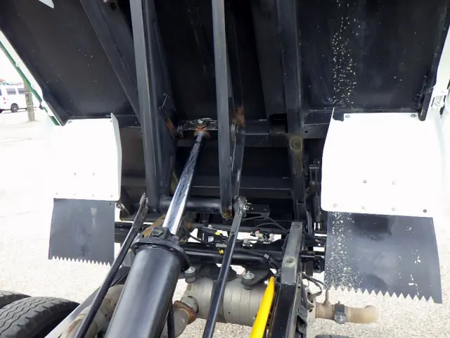 三菱 キャンター 2PG-FBA30(2WD)の写真10