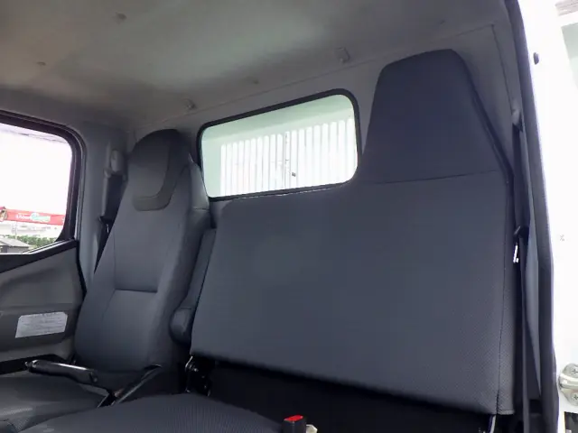 三菱 キャンター 2PG-FBA30(2WD)の写真13