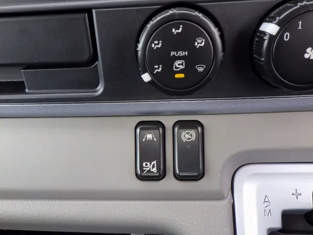 三菱 キャンター 2PG-FBA30(2WD)の写真18