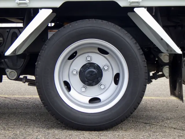 三菱 キャンター 2PG-FBA30(2WD)の写真30