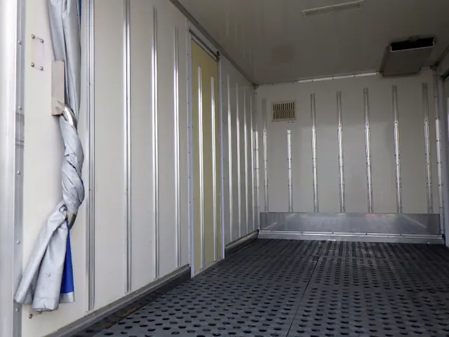 いすゞ エルフ TKG-NMS85AN(4WD)の写真9