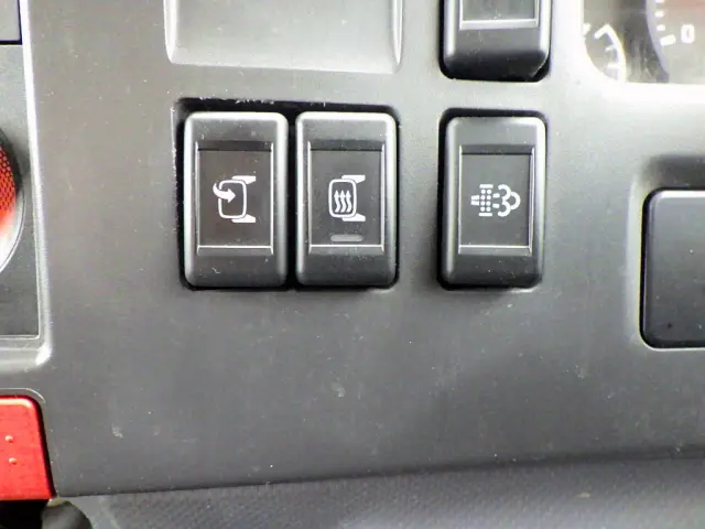 いすゞ エルフ TKG-NMS85AN(4WD)の写真20