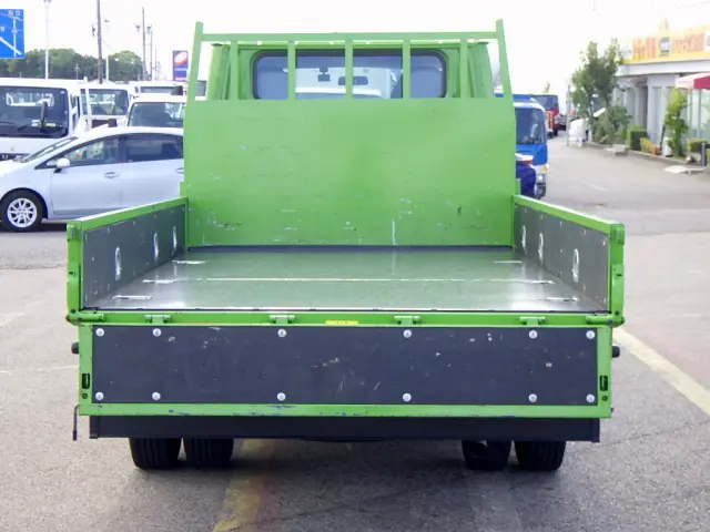 三菱 キャンター 2RG-FEA20(2WD)の写真7