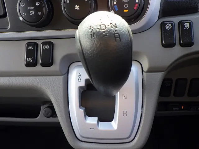 三菱 キャンター 2RG-FEA20(2WD)の写真14