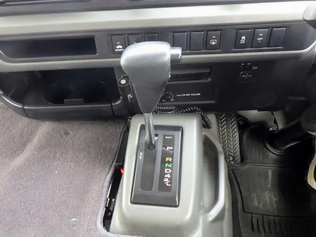 トヨタ コースター SKG-XZB70(2WD)の写真12