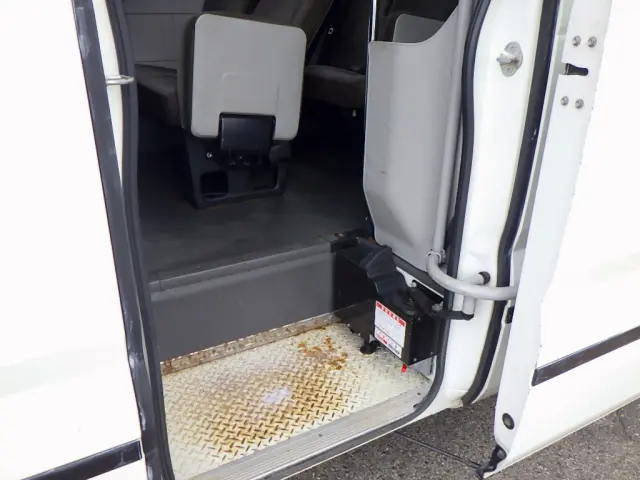 トヨタ コースター SKG-XZB70(2WD)の写真38