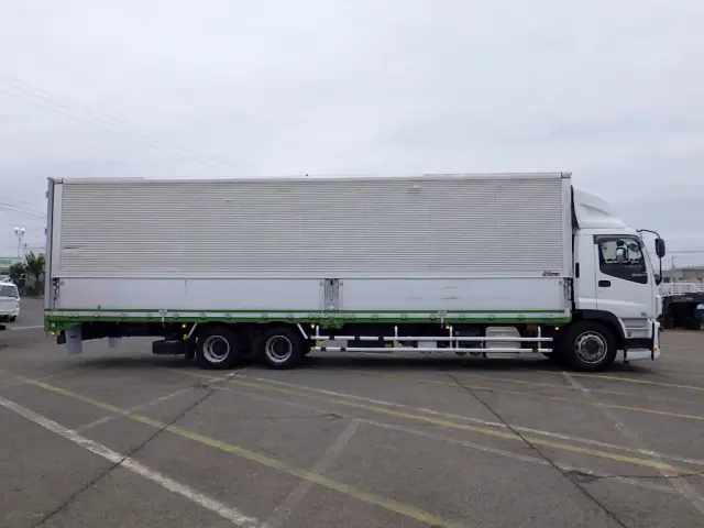 いすゞ ギガ LKG-CYY77AY(6x4)の写真5
