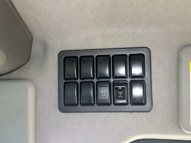 いすゞ ギガ LKG-CYY77AY(6x4)の写真16