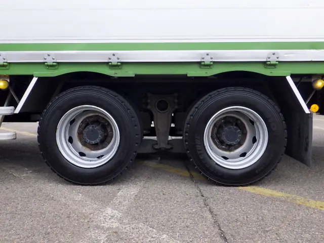 いすゞ ギガ LKG-CYY77AY(6x4)の写真27