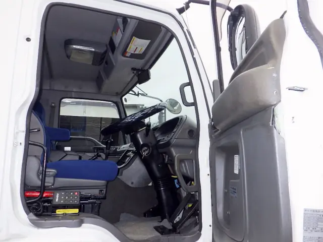 いすゞ ギガ LKG-CYY77AY(6x4)の写真46