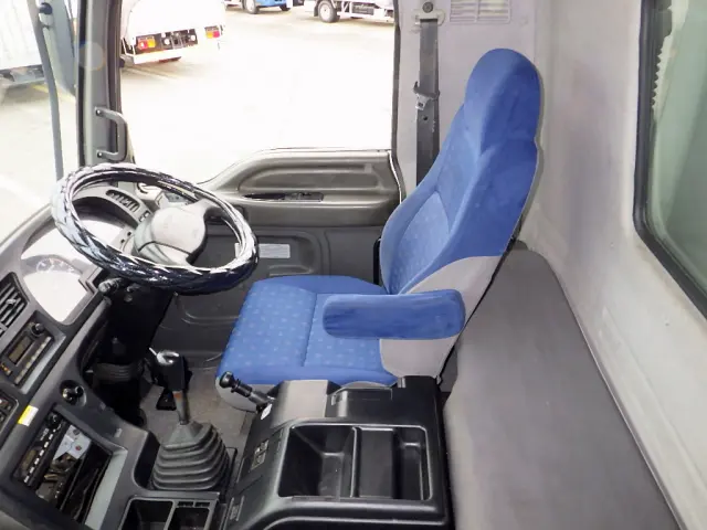 いすゞ ギガ LKG-CYY77AY(6x4)の写真47