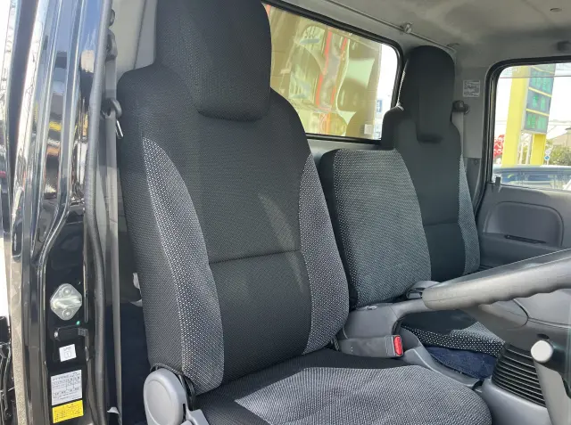 いすゞ エルフ 2RG-NJS88A(4WD)の写真13