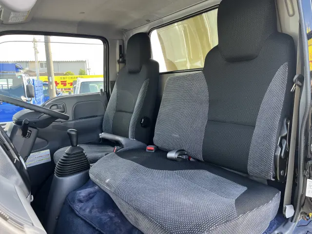 いすゞ エルフ 2RG-NJS88A(4WD)の写真14