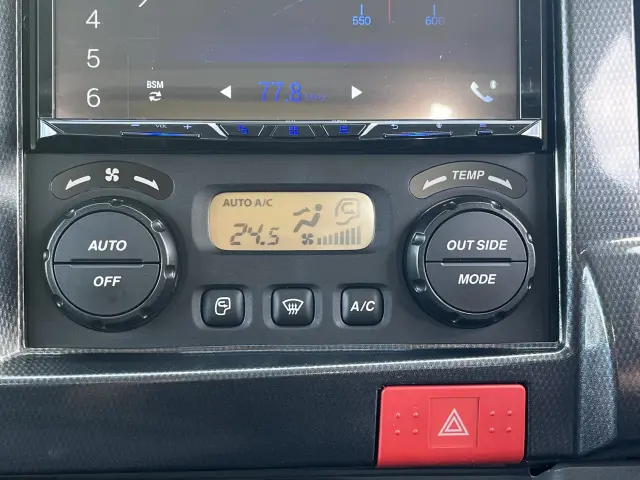 いすゞ エルフ 2RG-NJS88A(4WD)の写真16