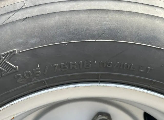 いすゞ エルフ 2RG-NJS88A(4WD)の写真39