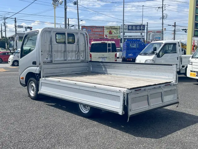 目立つキズや損傷もなくキレイな状態を維持しています☆|トヨタ トヨエース ABF-TRY220(2WD)の写真6