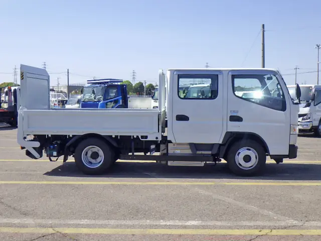 三菱 キャンター 2RG-FGA20(2WD)の写真5