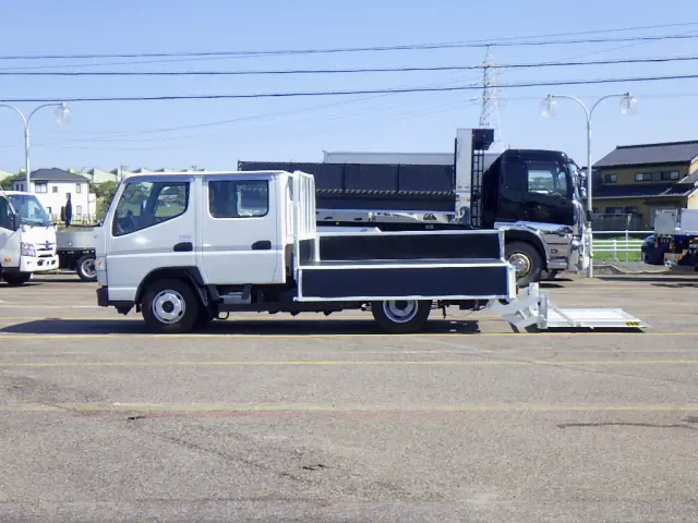 三菱 キャンター 2RG-FGA20(2WD)の写真8