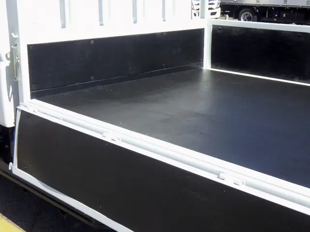 三菱 キャンター 2RG-FGA20(2WD)の写真10