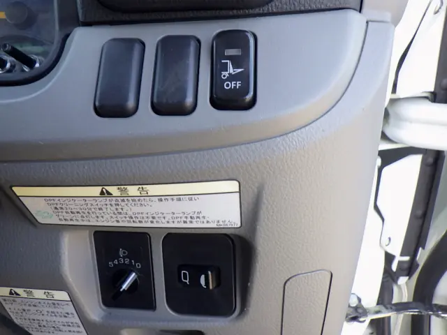 三菱 キャンター 2RG-FGA20(2WD)の写真25