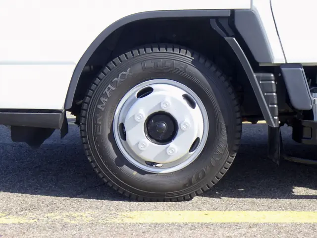 三菱 キャンター 2RG-FGA20(2WD)の写真33