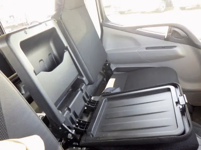 三菱 キャンター 2RG-FGA20(2WD)の写真49