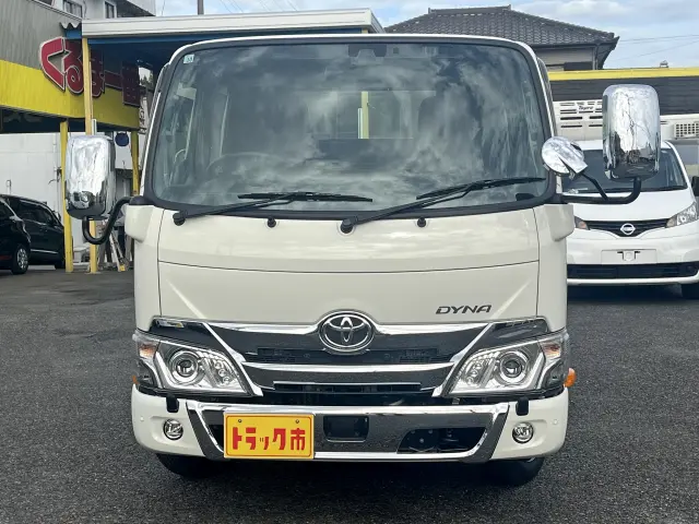 トヨタ ダイナ 2DG-GDY281(4WD)の写真2