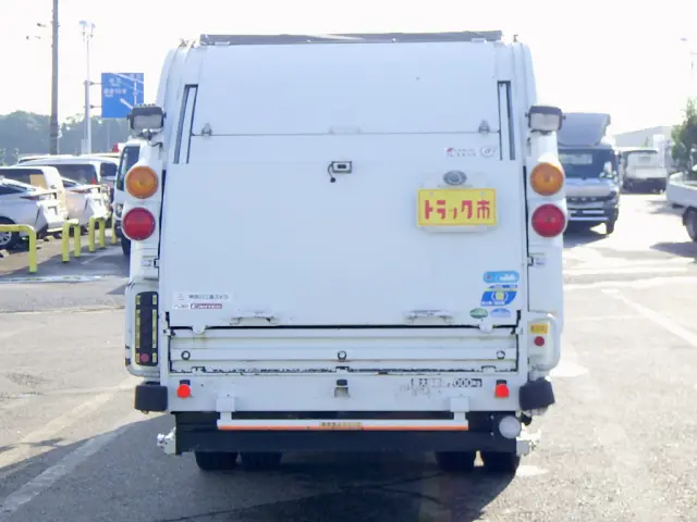 三菱 キャンター TPG-FEA50(2WD)の写真6
