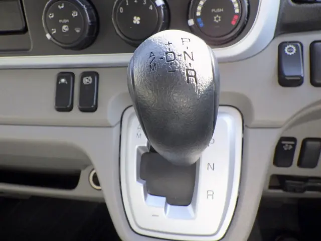 三菱 キャンター TPG-FEA50(2WD)の写真17