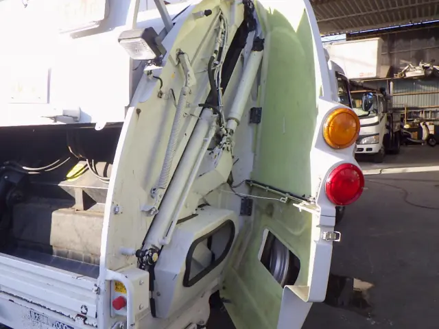 三菱 キャンター TPG-FEA50(2WD)の写真35