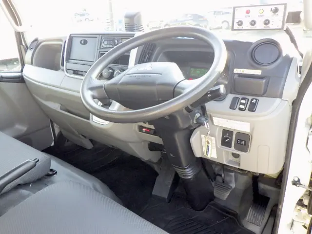 三菱 キャンター TPG-FEA50(2WD)の写真46