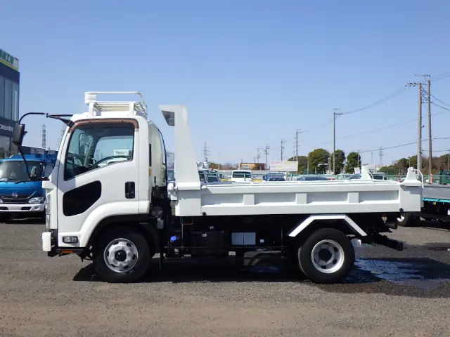 いすゞ フォワード 2RG-FRR90S2(2WD)の写真8