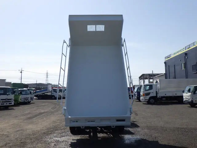 いすゞ フォワード 2RG-FRR90S2(2WD)の写真12