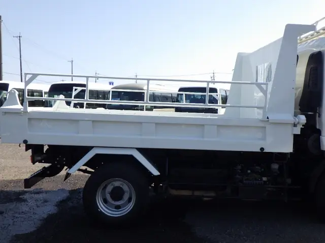 いすゞ フォワード 2RG-FRR90S2(2WD)の写真14