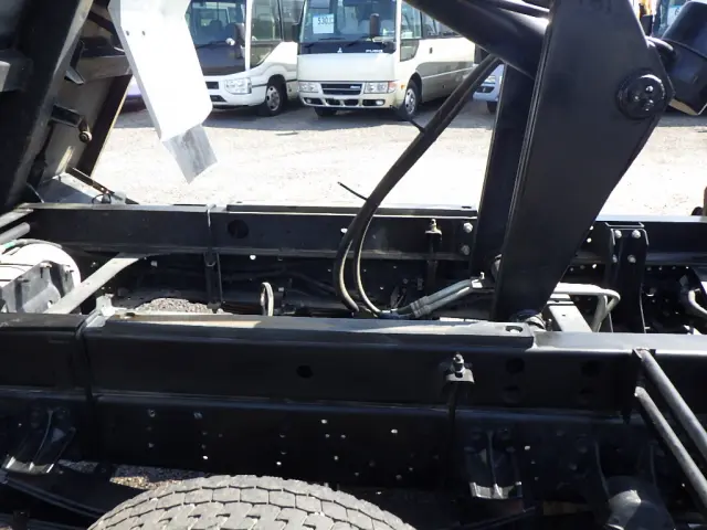 いすゞ フォワード 2RG-FRR90S2(2WD)の写真20