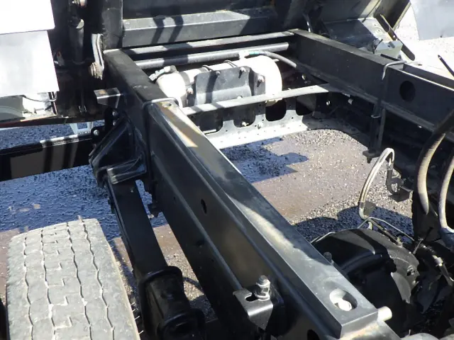 いすゞ フォワード 2RG-FRR90S2(2WD)の写真23