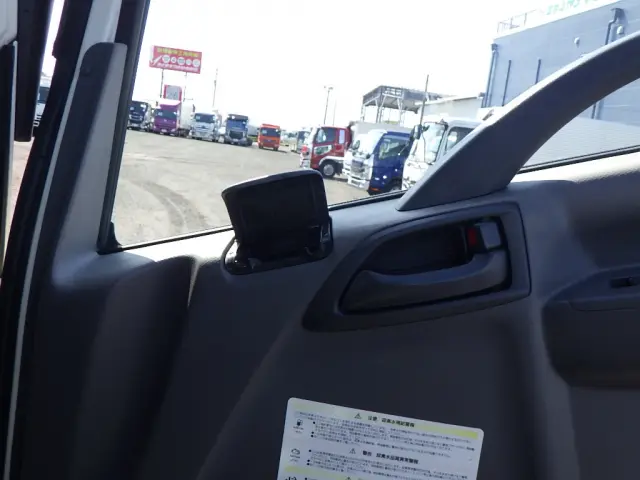 いすゞ フォワード 2RG-FRR90S2(2WD)の写真25