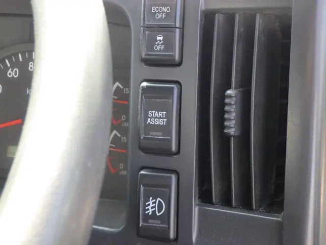 いすゞ フォワード 2RG-FRR90S2(2WD)の写真37