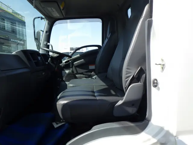 いすゞ フォワード 2RG-FRR90S2(2WD)の写真41