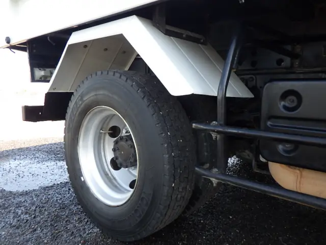 いすゞ フォワード 2RG-FRR90S2(2WD)の写真47