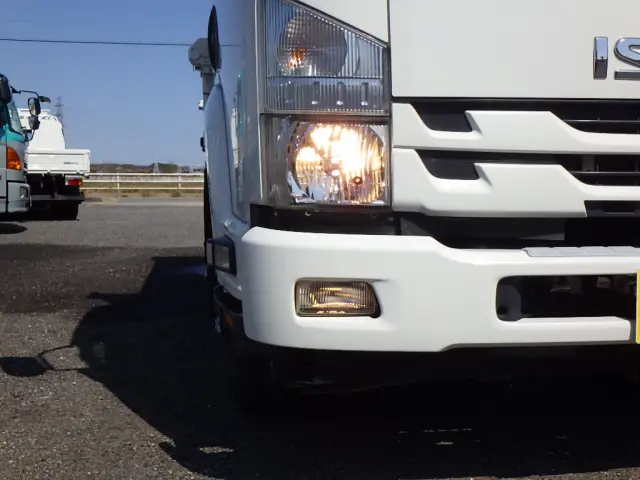 いすゞ フォワード 2RG-FRR90S2(2WD)の写真50