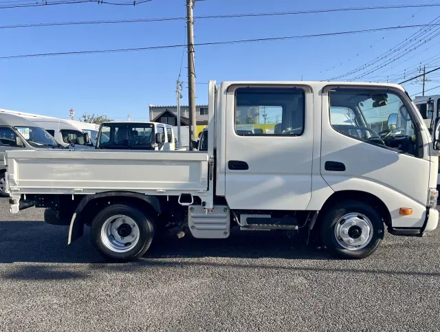 トヨタ ダイナ 2RG-XZU605(2WD)の写真4