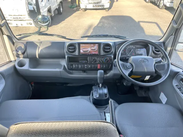 トヨタ ダイナ 2RG-XZU605(2WD)の写真13