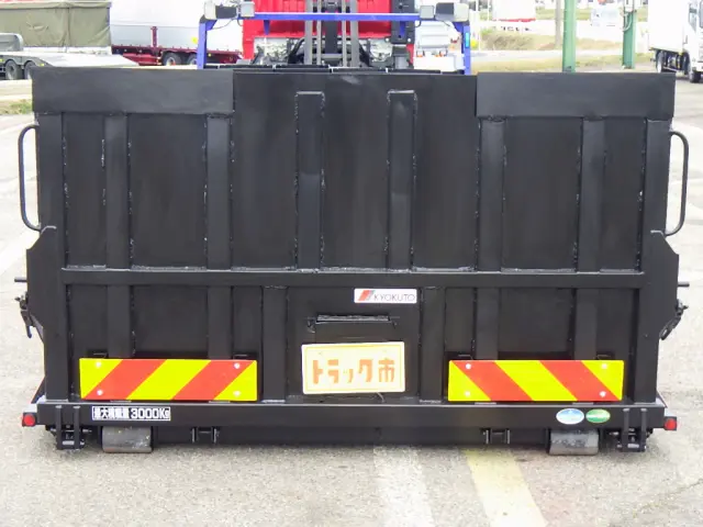 いすゞ エルフ TPG-NPS85AN(4WD)の写真6