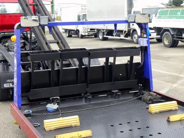 いすゞ エルフ TPG-NPS85AN(4WD)の写真9