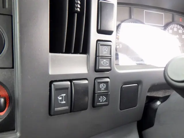 いすゞ エルフ TPG-NPS85AN(4WD)の写真22