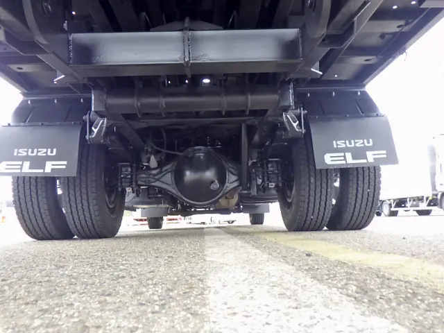 いすゞ エルフ TPG-NPS85AN(4WD)の写真30