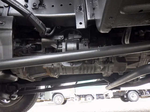 いすゞ エルフ TPG-NPS85AN(4WD)の写真33