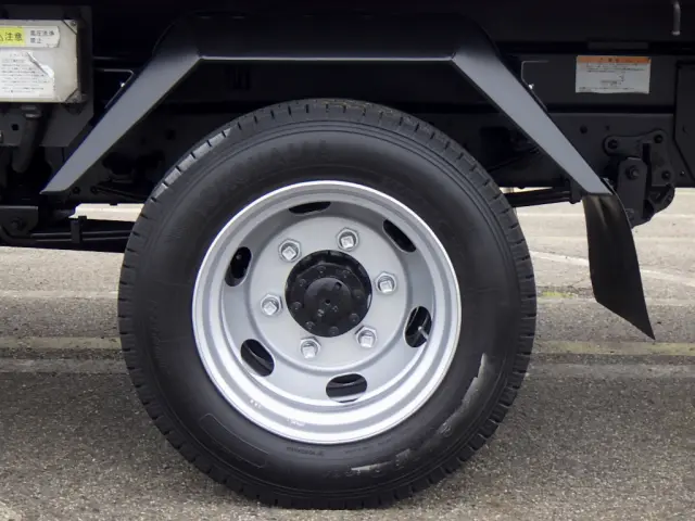 いすゞ エルフ TPG-NPS85AN(4WD)の写真35